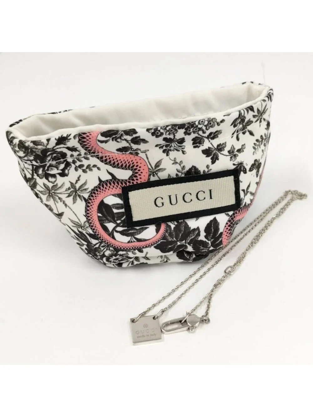 Gucci Square Plate Silver Necklace